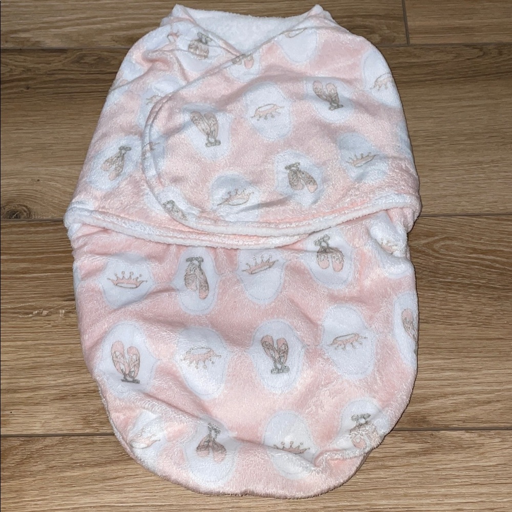 Blankets & Beyond Fleece Swaddle Blanket